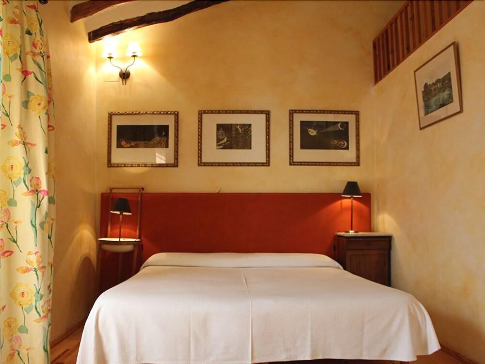 Hotel Rural Mas Fontanelles ビア エクステリア 写真