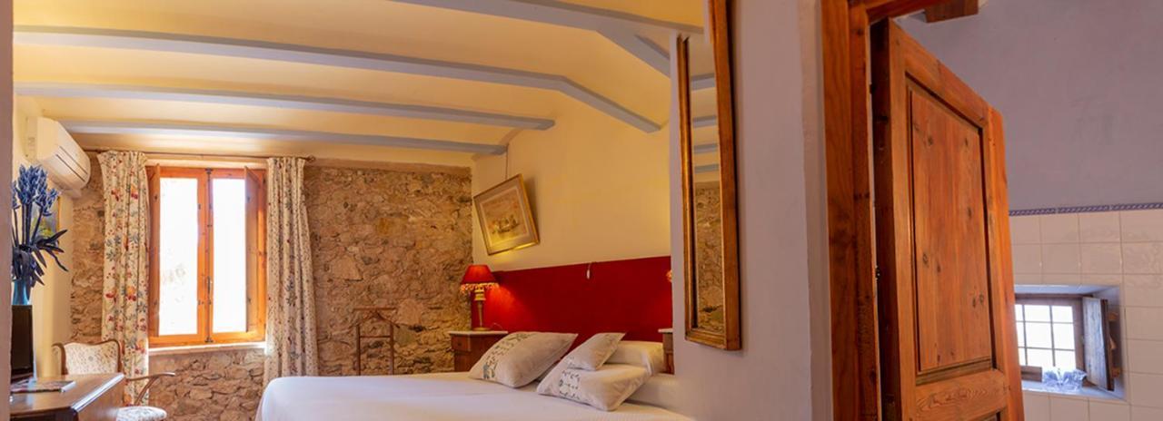 Hotel Rural Mas Fontanelles ビア エクステリア 写真